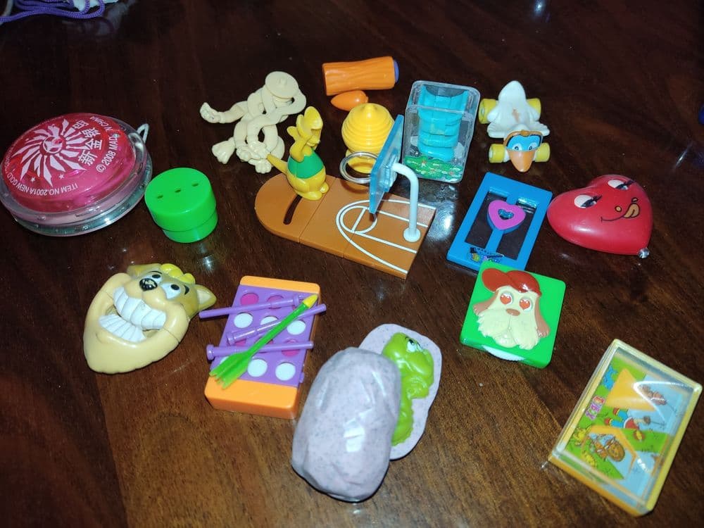 Игрушки от киндера и toy box — 2