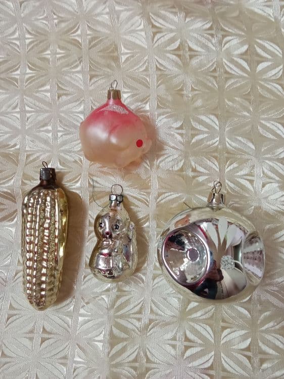 Ёлочные игрушки , гирлянды , конфети , корзиночки ( СССР ) — 7