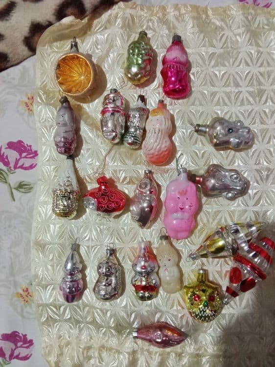 Ёлочные игрушки , гирлянды , конфети , корзиночки ( СССР ) — 8