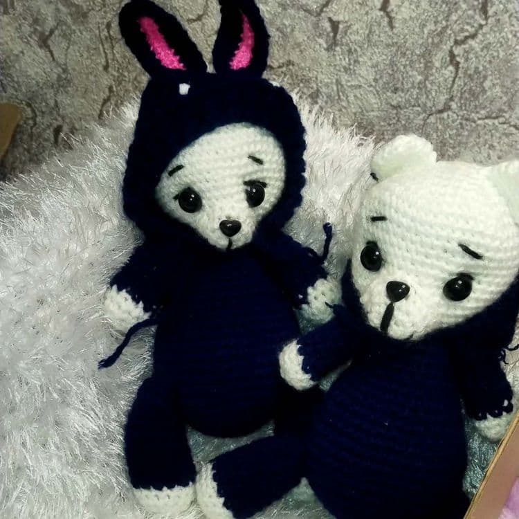 Вязаный мишка в костюме стича — 2
