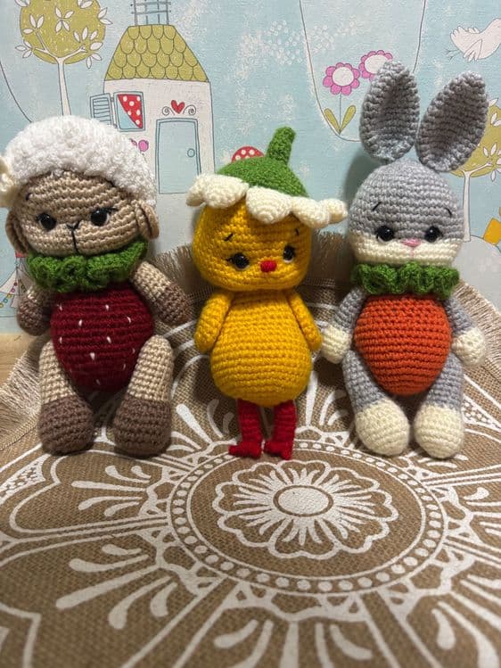 Вязаные зайка, овечка и цыпленок ручной работы — 3