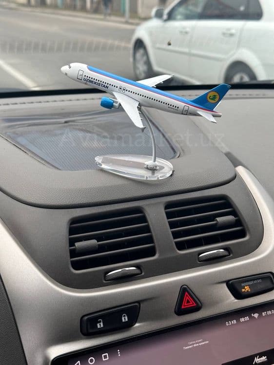 Самолет AIRBUS A320 Uzbekistan Airways (100% металл отличный подарок) — 8