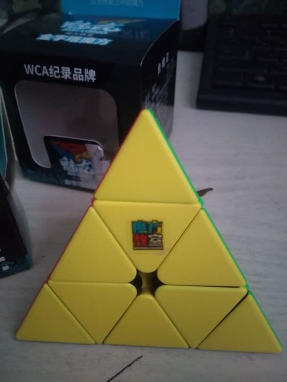 Kubik Rubik 3x3 va pyramida kubik Rubik — 2