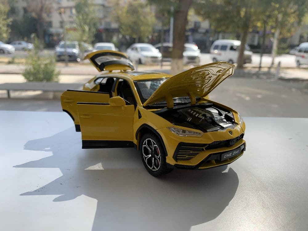 Modelka Lamborghini Urus 1:24 — 5