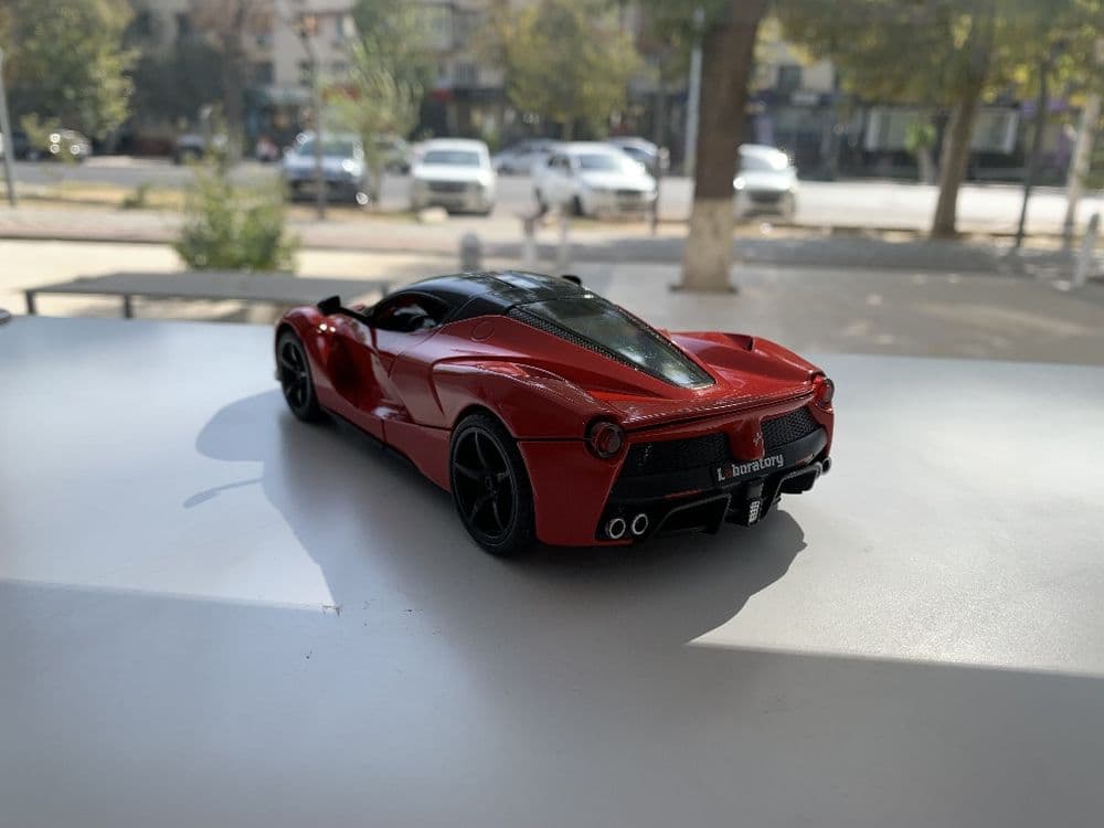Modelka LaFerrari — 6