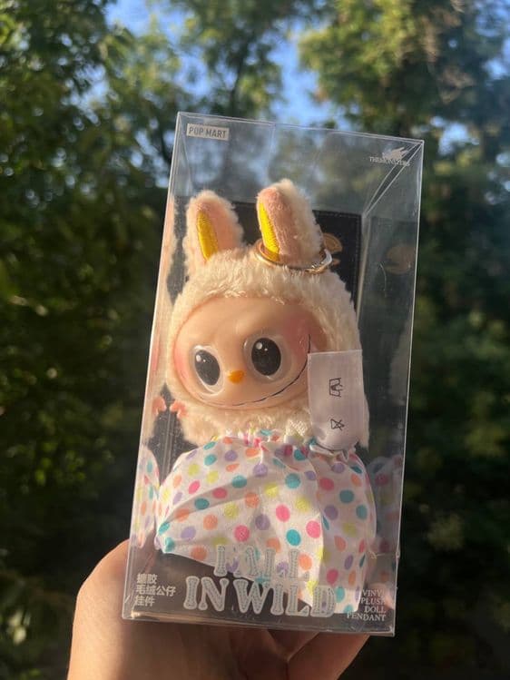 Labubu в одежде лабубу — 3