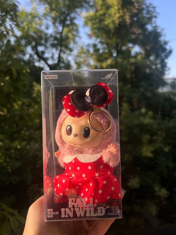 Labubu в одежде лабубу — 4