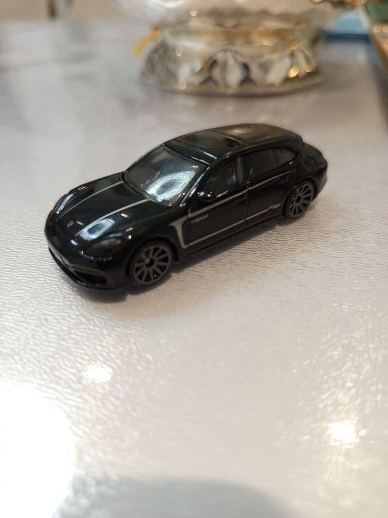 Hot wheels Porsche Panameta Turbo s 2022 yil chiqa narhi 250 000 som — 4