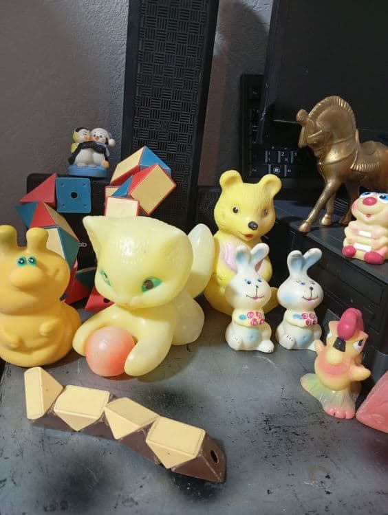 Советские игрушки резиновые и пластмассовые цена за все — 3