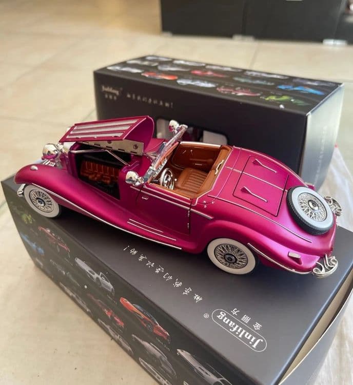 Коллекционная модель автомобиля Mercedes Benz 1:24 игрушечная модель — 6