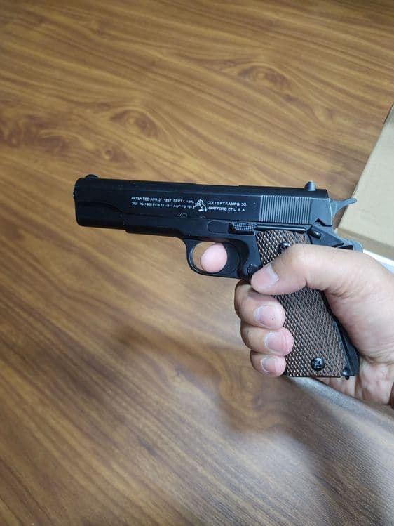 Железный пистолет C8 — 8