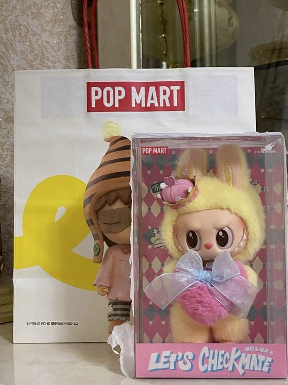 Labubu Pop Mart' — 4