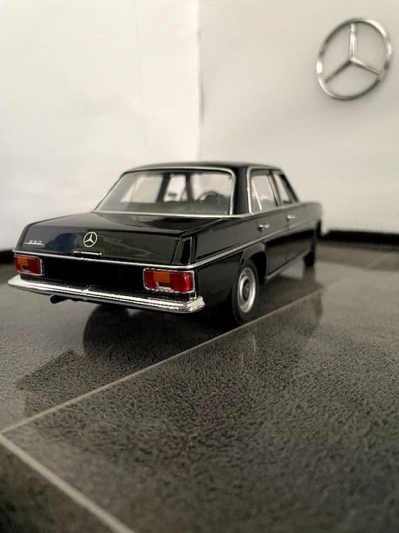 Mercedes benz w111 coupe original 1:24 modelcar — 4