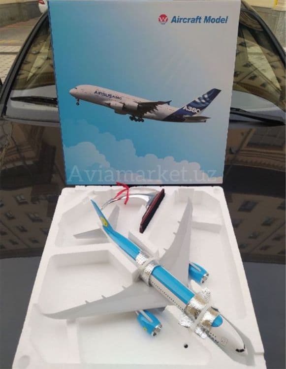 Самолет Boeing 787-8 Dream Liner Uzbekistan Airways отличный подарок — 7