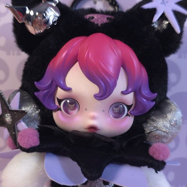 Оригинал Popmart Куроми Sanrio x Skullpanda брелок blindbox — 4