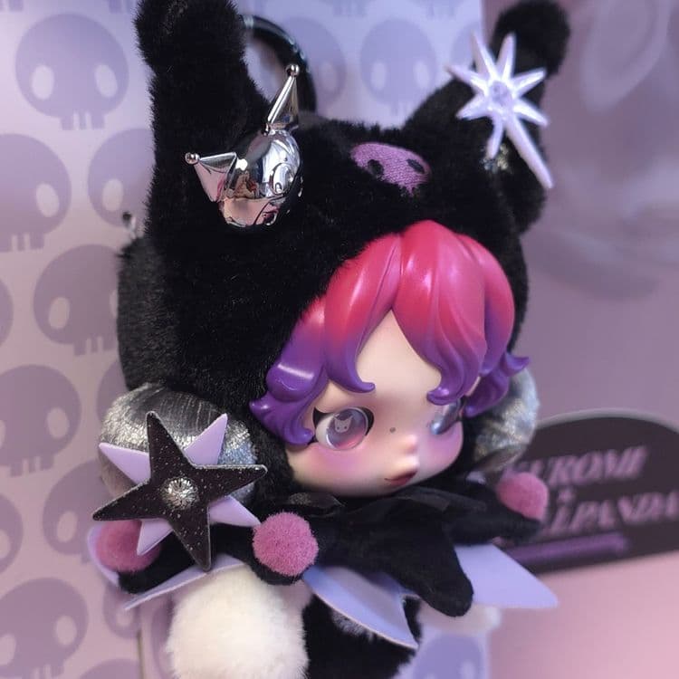 Оригинал Popmart Куроми Sanrio x Skullpanda брелок blindbox — 5