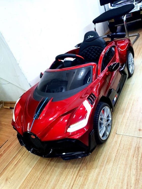 Детский электро мобиль BUGATTI Divo на пульте управлении в хорошем сос — 2