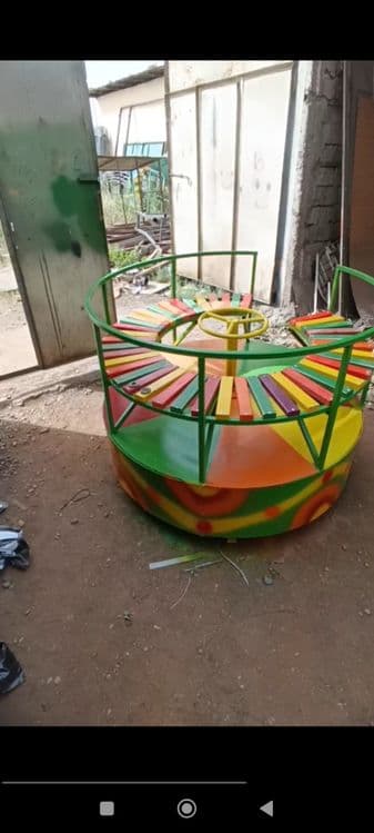 Karusel bolalar uyingohi — 2
