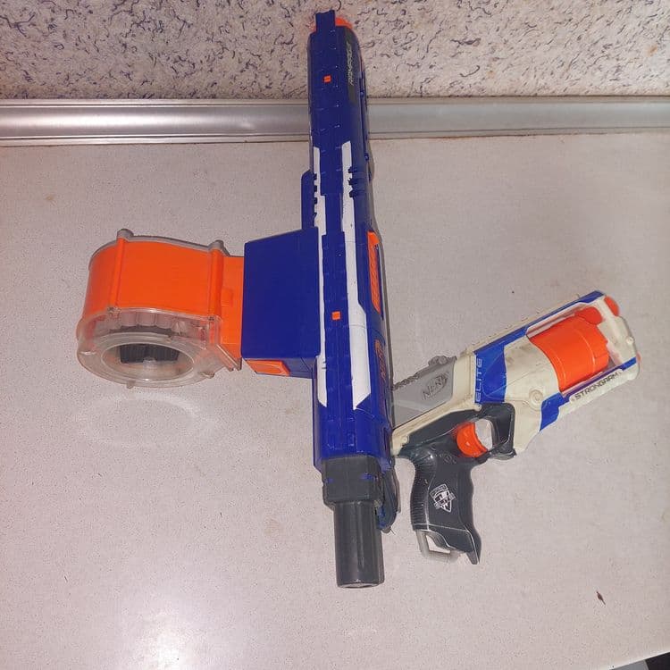 Nerf blasterlar rampage va strong arm — 3