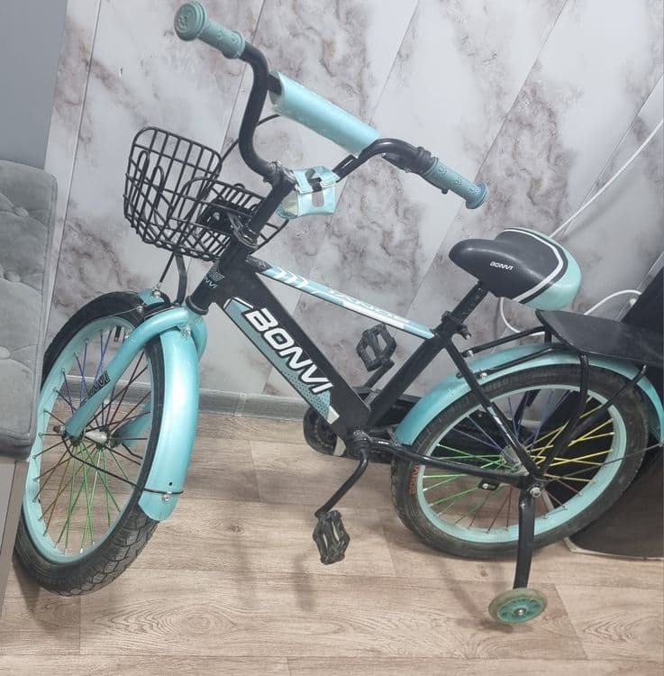 Velosiped velik sotiladi — 2
