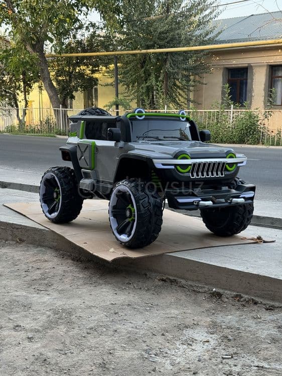Детский электромобиль Джип 12V 4x4 до 80 кг с пультом и музыкой — 8