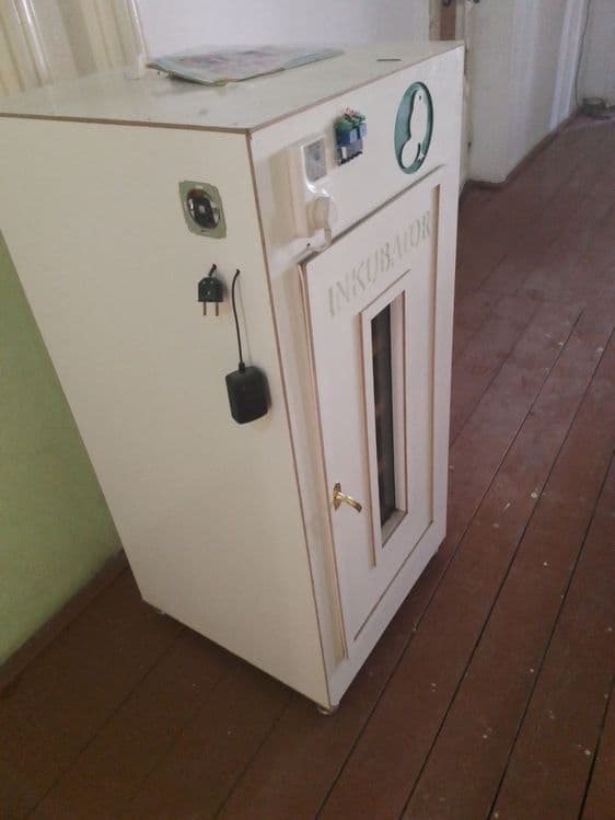 Inkubator sotiladi 3 yarim mlnga xolati yaxshi narxini kelishamiz. — 2