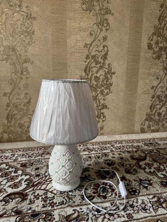 Lampa yangi sovga kegan ishlatilmagan — 2