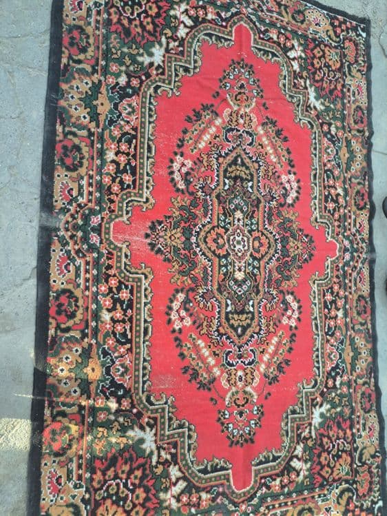 Qizil gilam sotiladi — 4