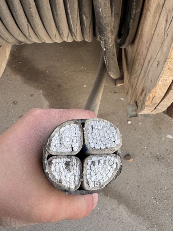 аввг 4*240 кабель — 1