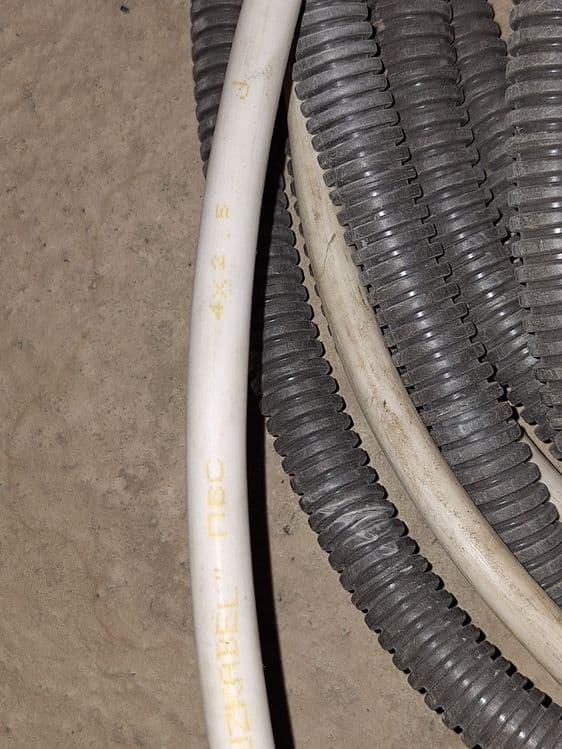 Кабел 380  kabel 380 — 4