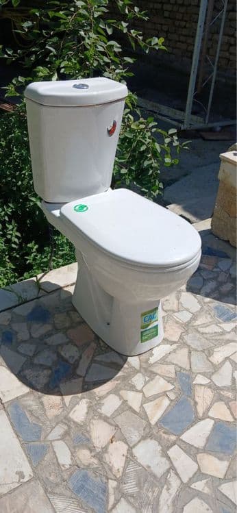 Unitaz           Toilet — 3