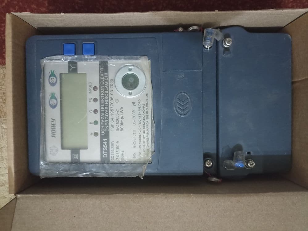 Продаётся трёхфазный электронный счётчик Holley DTS541 — 1