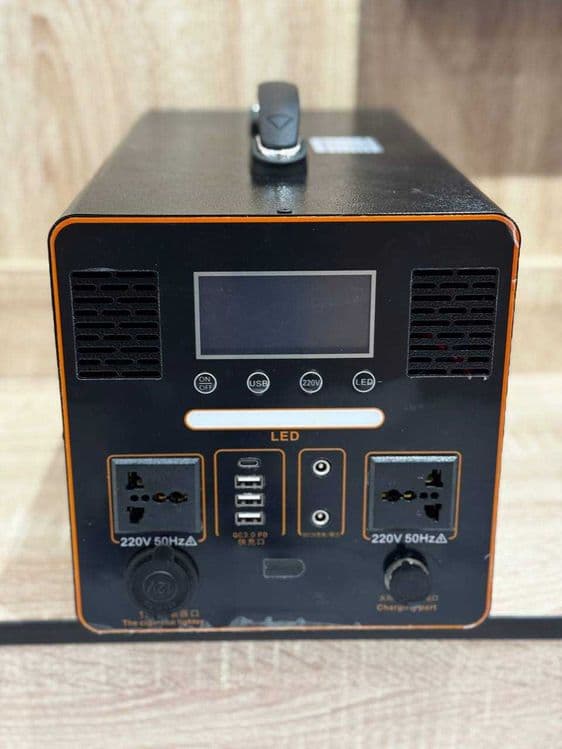 Pover bank 220Vv — 3