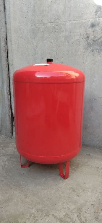 Новый по цене б/у Расширительный мембранный бак Flamco Flexcon R 110/1 — 1