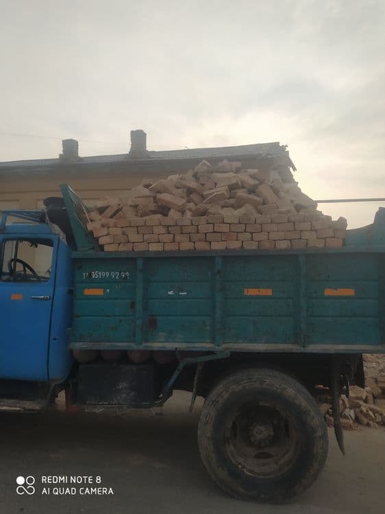 Pishgan gisht bor 500 som dan dastavka bor — 1