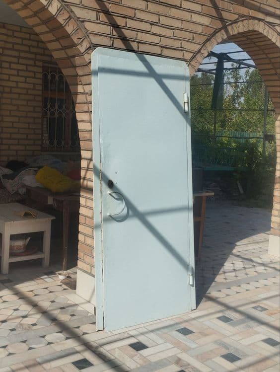 Продам железную дверь. Размеры на фото. — 3