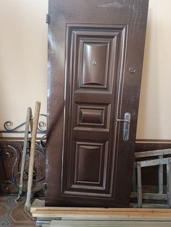 Продается входная дверь — 1