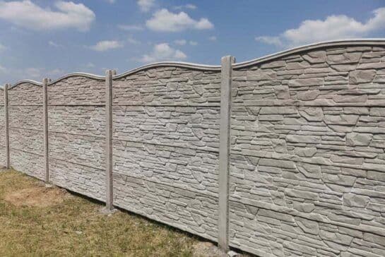 Evro zabor. Beton devor — 2