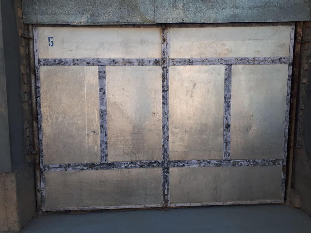 Darvoza srochna sotiladi — 2