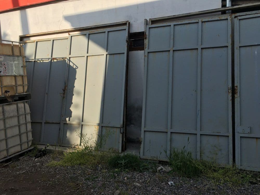 Darvoza sotiladi 2ta bir xil — 2