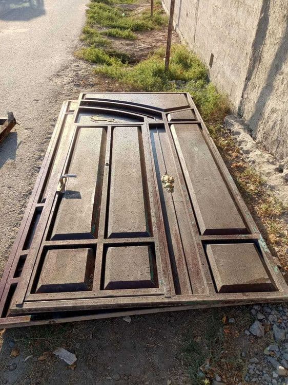 Дарвоза сотилади 3х3х33 — 2
