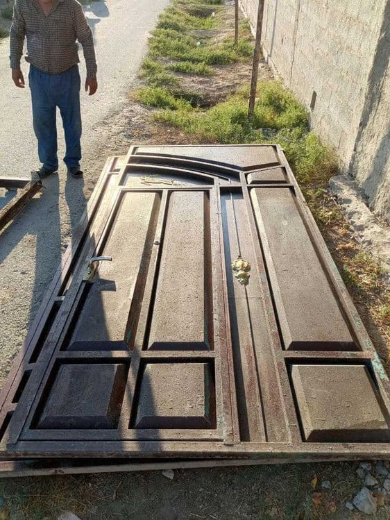 Дарвоза сотилади 3х3х33 — 3