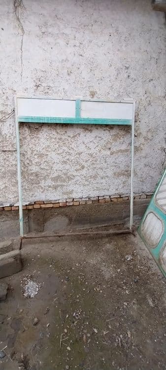 Darvoza sotiladi — 2
