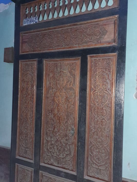 Darvoza sotiladi naqshli — 1