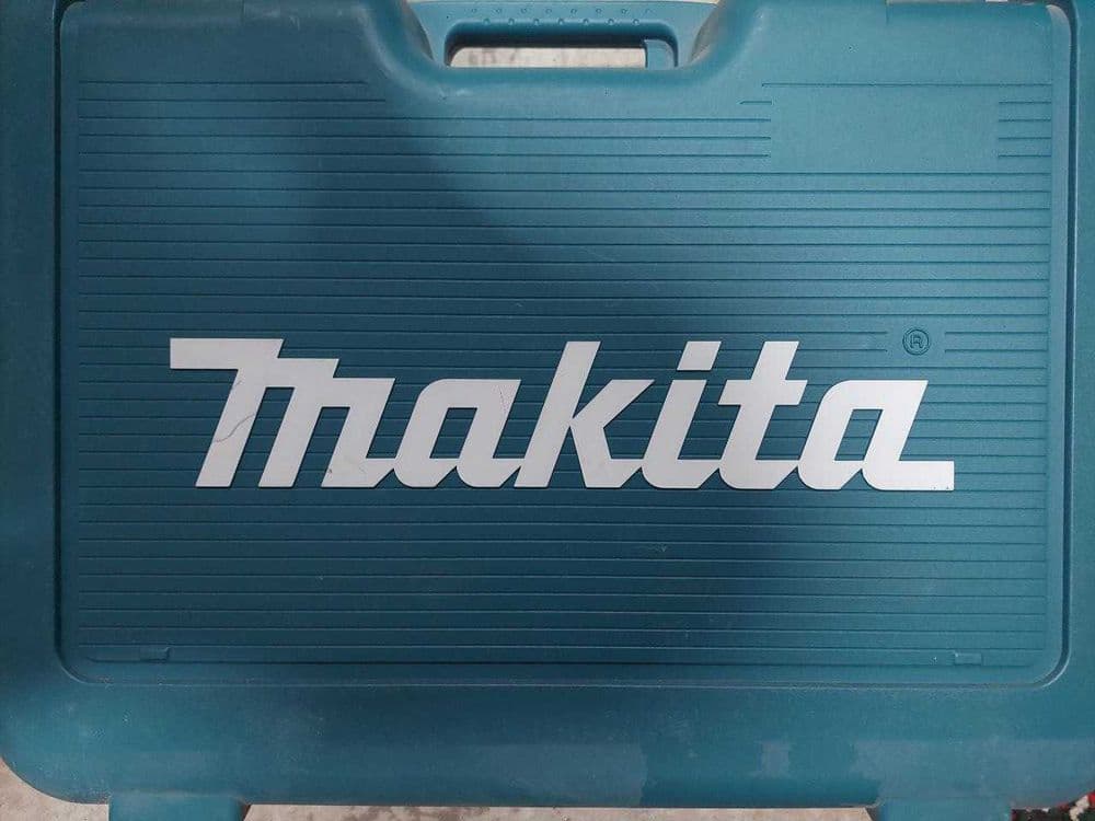 Перфоратор MAKITA HR 3200 - НОВЫЙ — 1