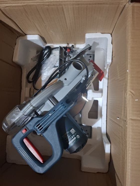 Торцовочная пила Bosch GSM 216 с лазером — 10