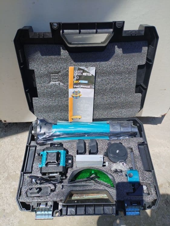 Лазер Makita 4D новый — 2