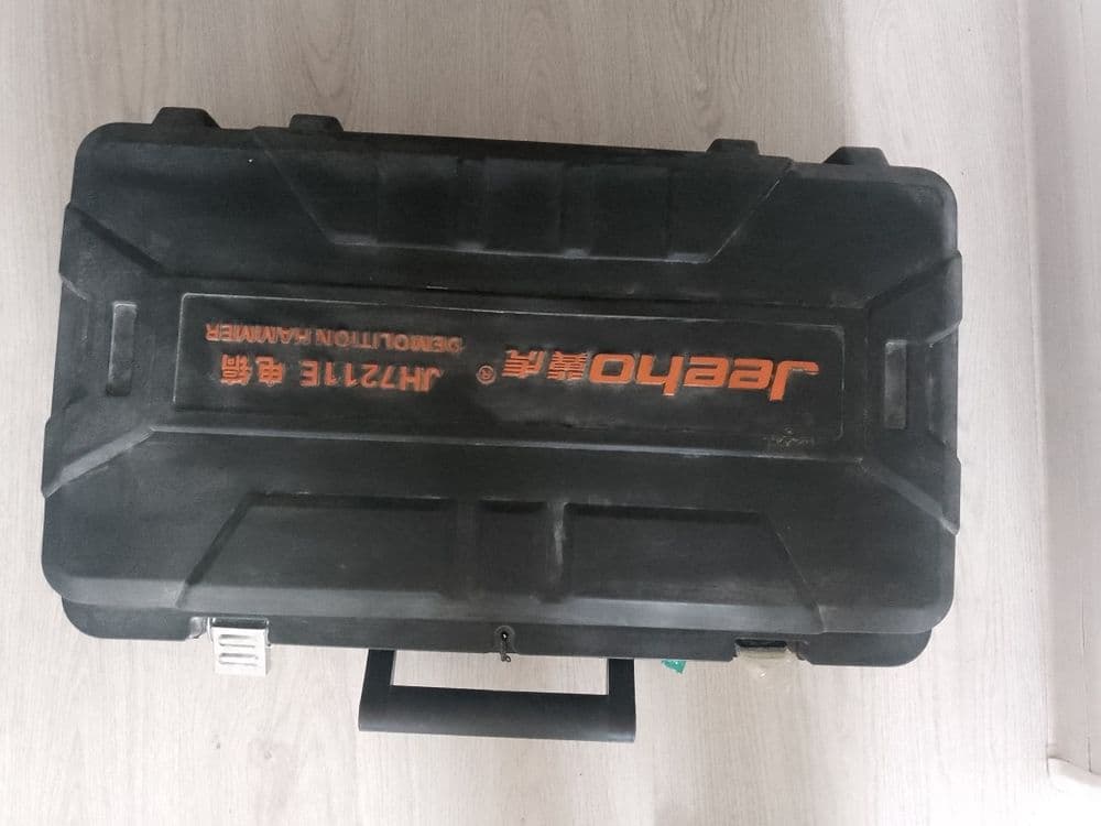Jinhuva perfarator — 2