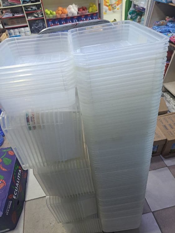 Oq plastik idishlar sotiladi — 2
