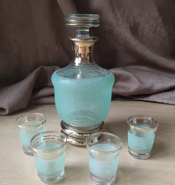 Продаю графин и 4 рюмочки — 1